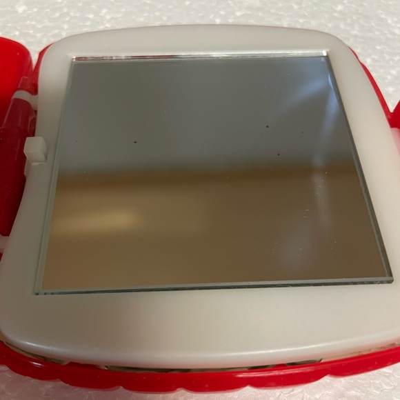 EUC Bright Red Double Mirror Compact w/both Regular and Magnified mirrors inside - Picture 6 of 12